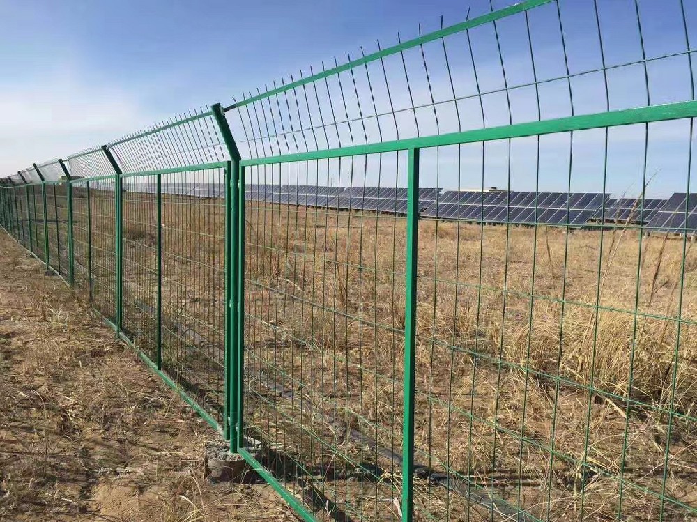 光伏護(hù)欄網(wǎng)
